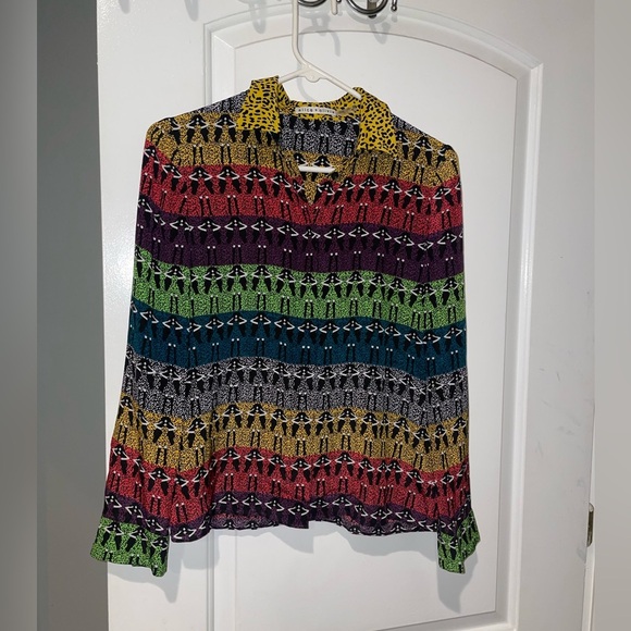 New! Alice + Olivia Willa Rainbow Stace Face 100% Silk Blouse 💜 💛 XS - Picture 10 of 16